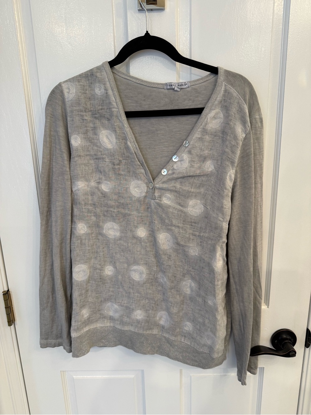 Tempo Paris Cotton Linen Light Gray Polka Dot V-Neck Long Sleeve Top